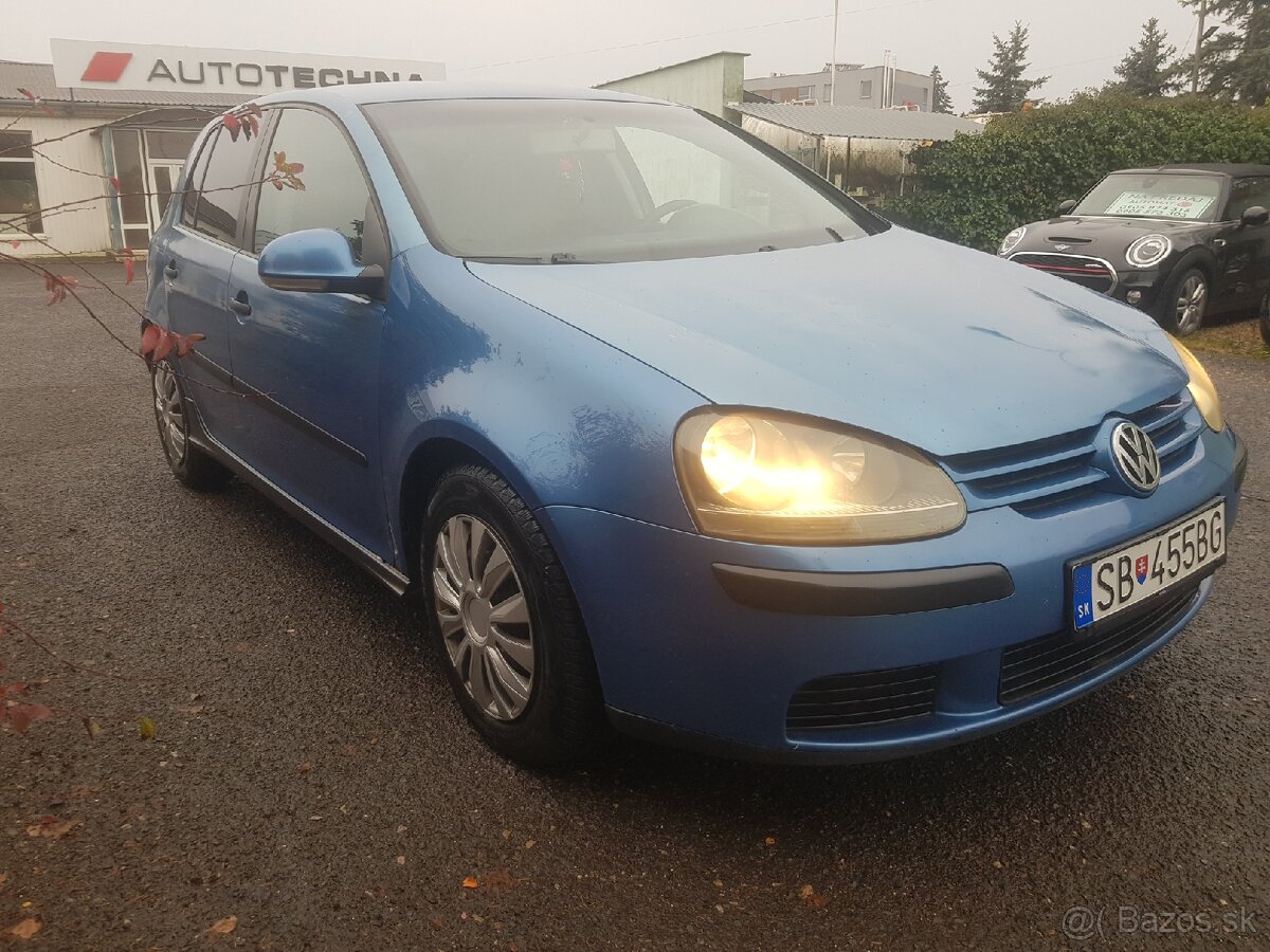VW Golf 5 - 2