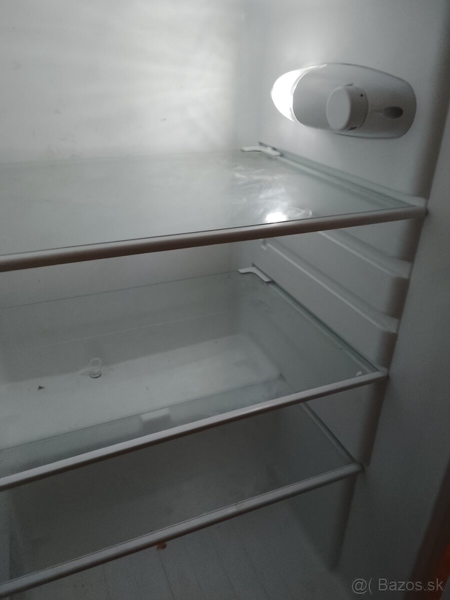 Predám malú chladničku gorenje - 2