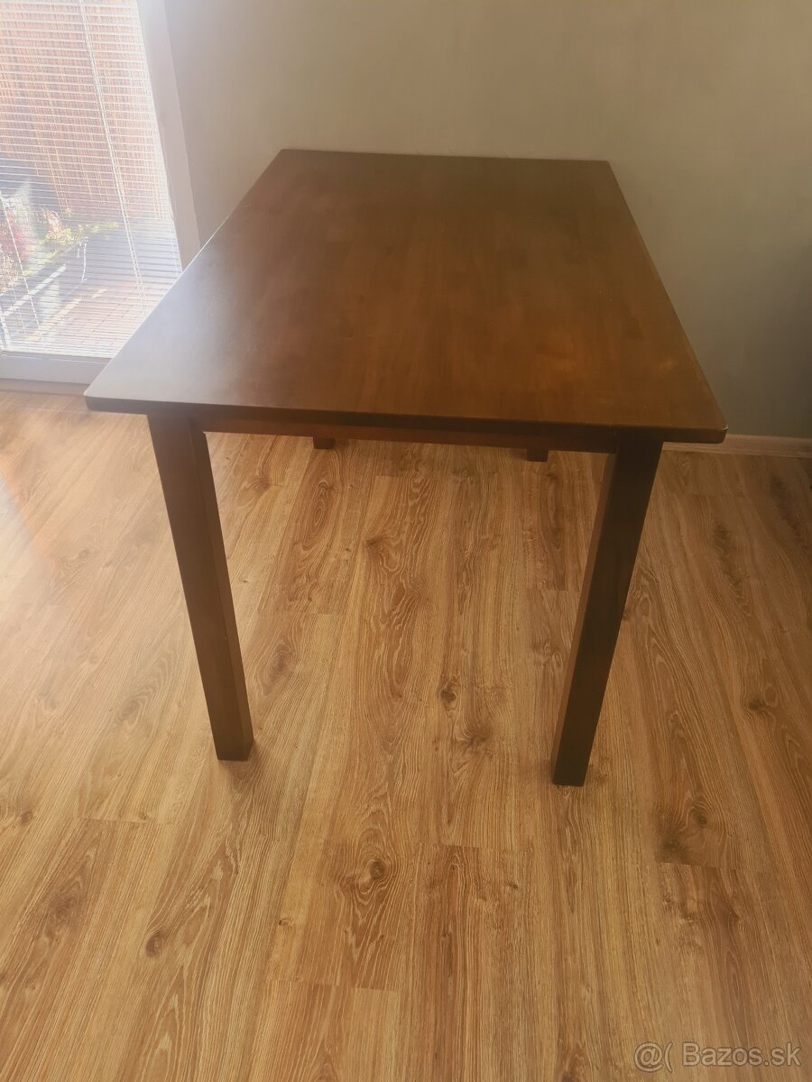 Jedálenský stôl - 2