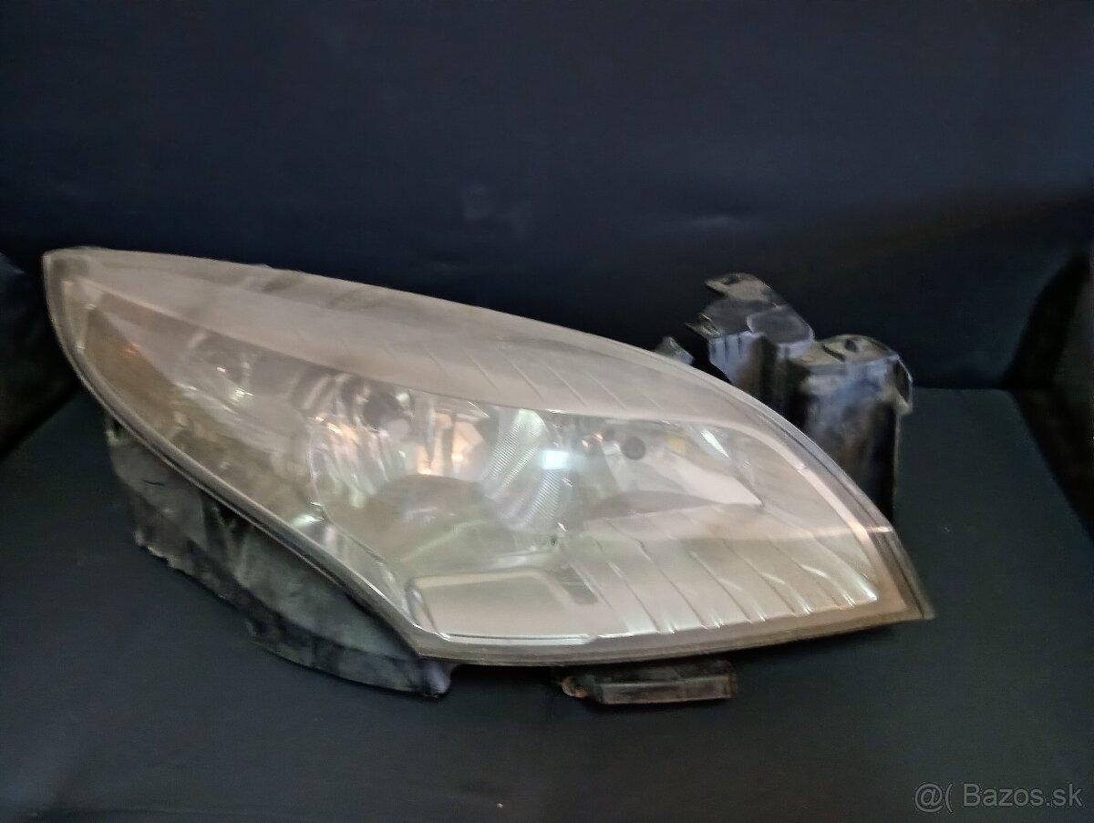 Svetlo Renault Megane 3 - 2