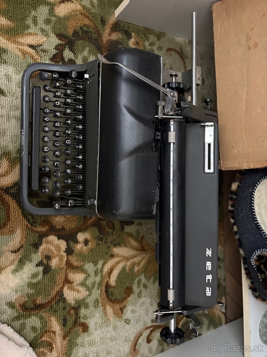 Zeta písací stroj - 2