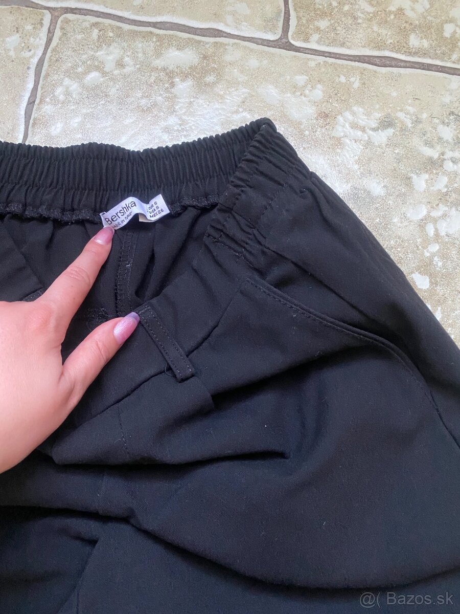 Čierne nohavice Bershka - 2