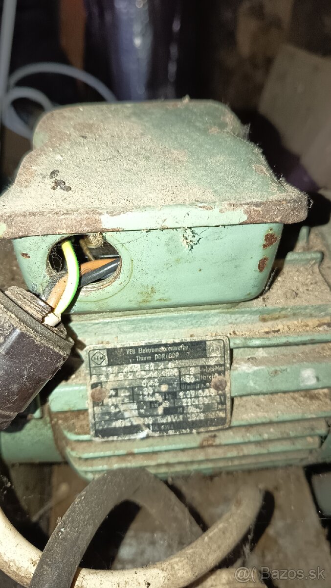 Predám elektromotor s prevodovkov - 2