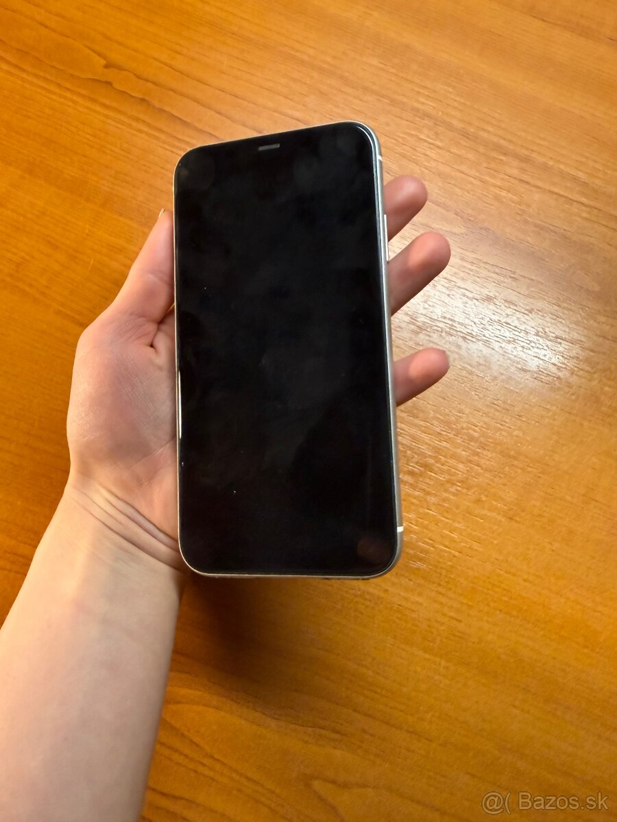 Predám iPhone 11 - 2