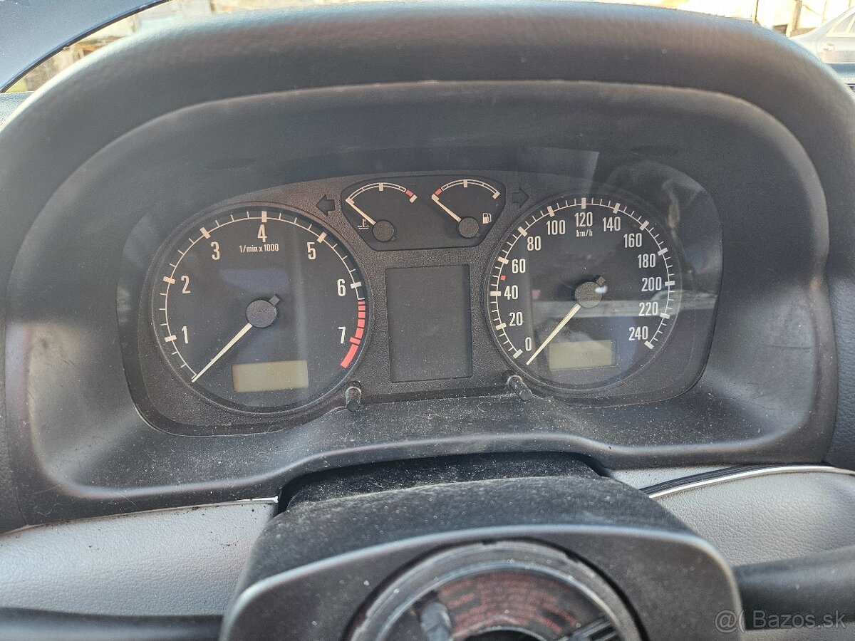 Rozpredám Škoda octavia 1.6i 74kw - 2