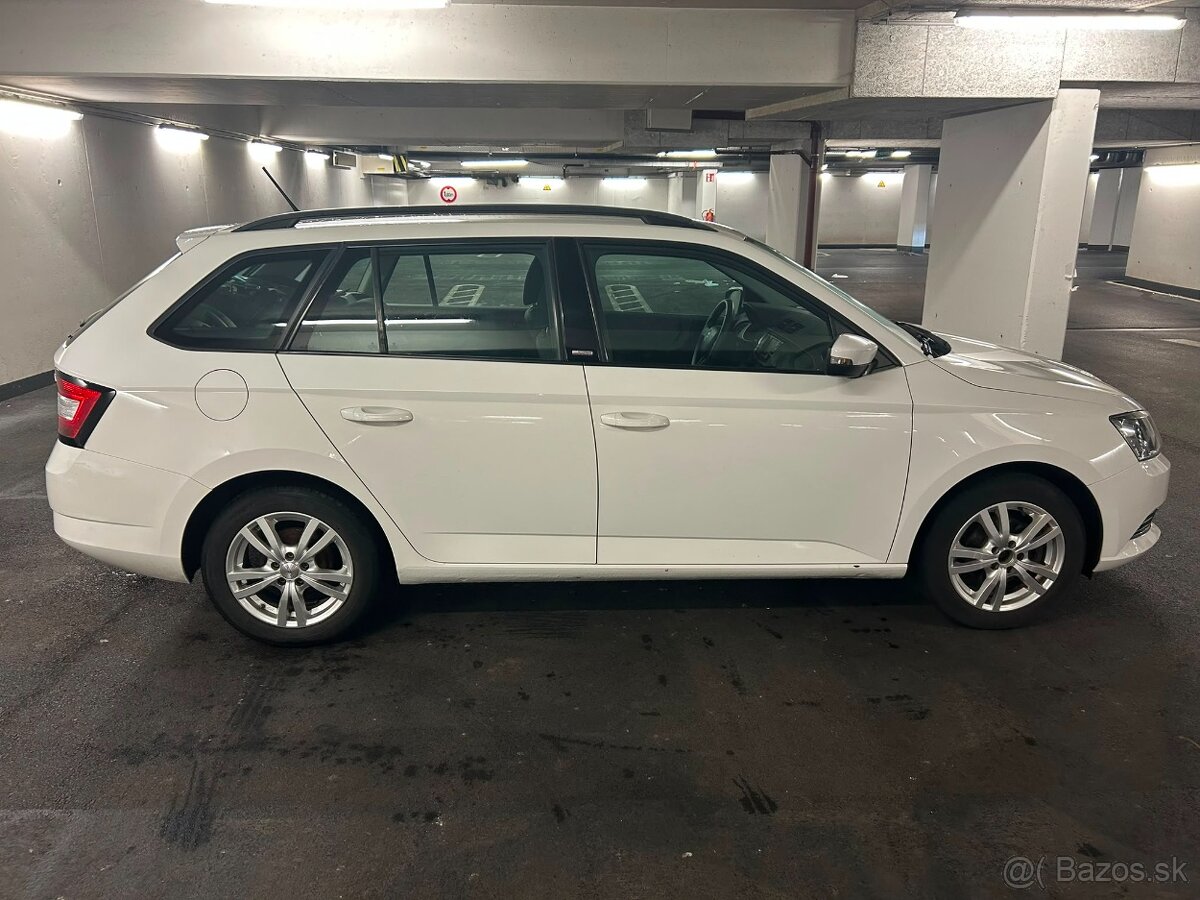 Skoda Fabia 1.0 JOY Kombi - 2
