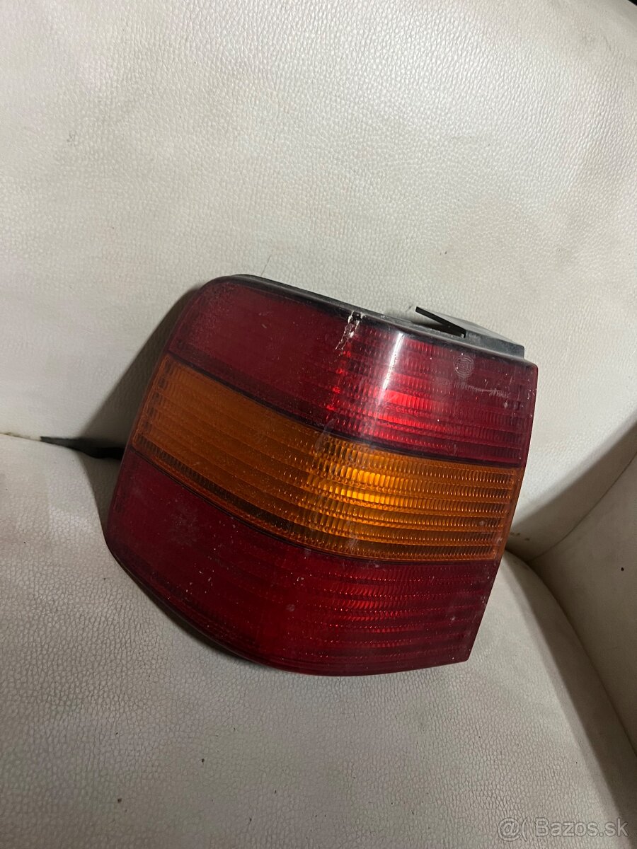 Predám zadné svetlo VW Passat B4 - 2