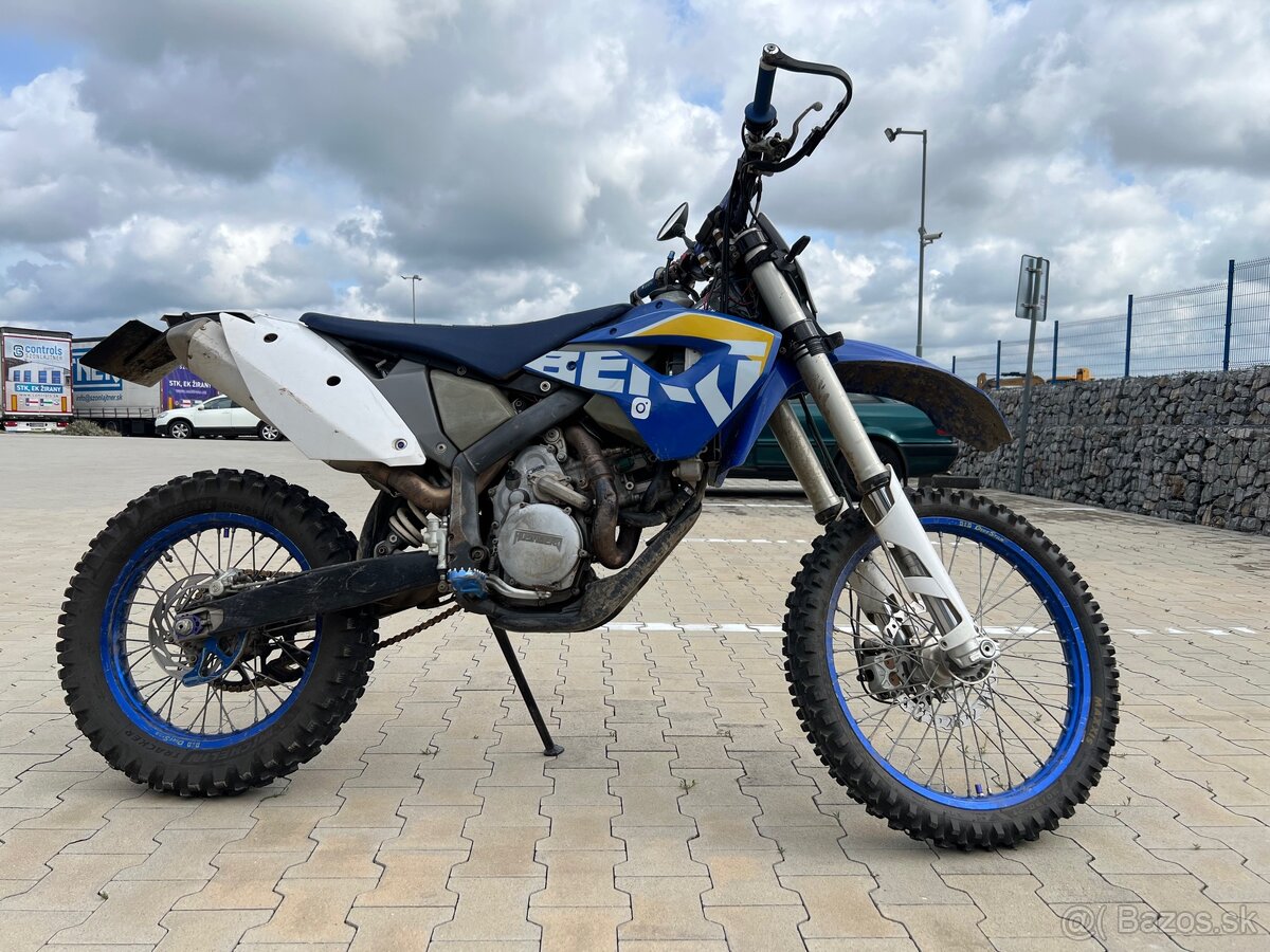 Husaberg 390 FE ročník 2009 - 2