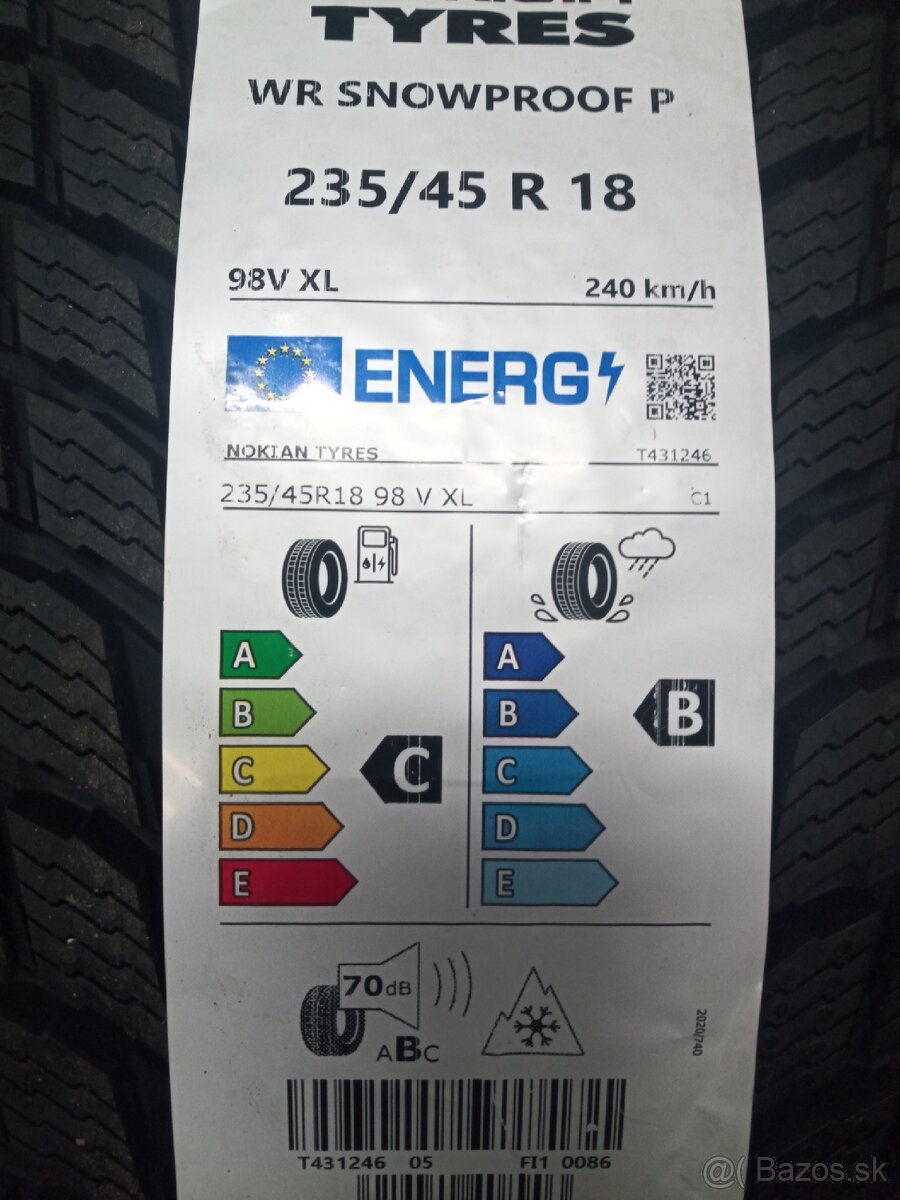 235/45R18 98 V WR Snow Proof P - 2