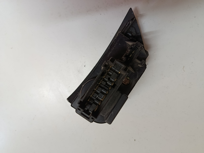 vypinac svetiel volkswagen polo 6n194153111 20€ - 2