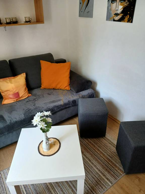 garzónka, Československých parašutistov, Nové Mesto - 2