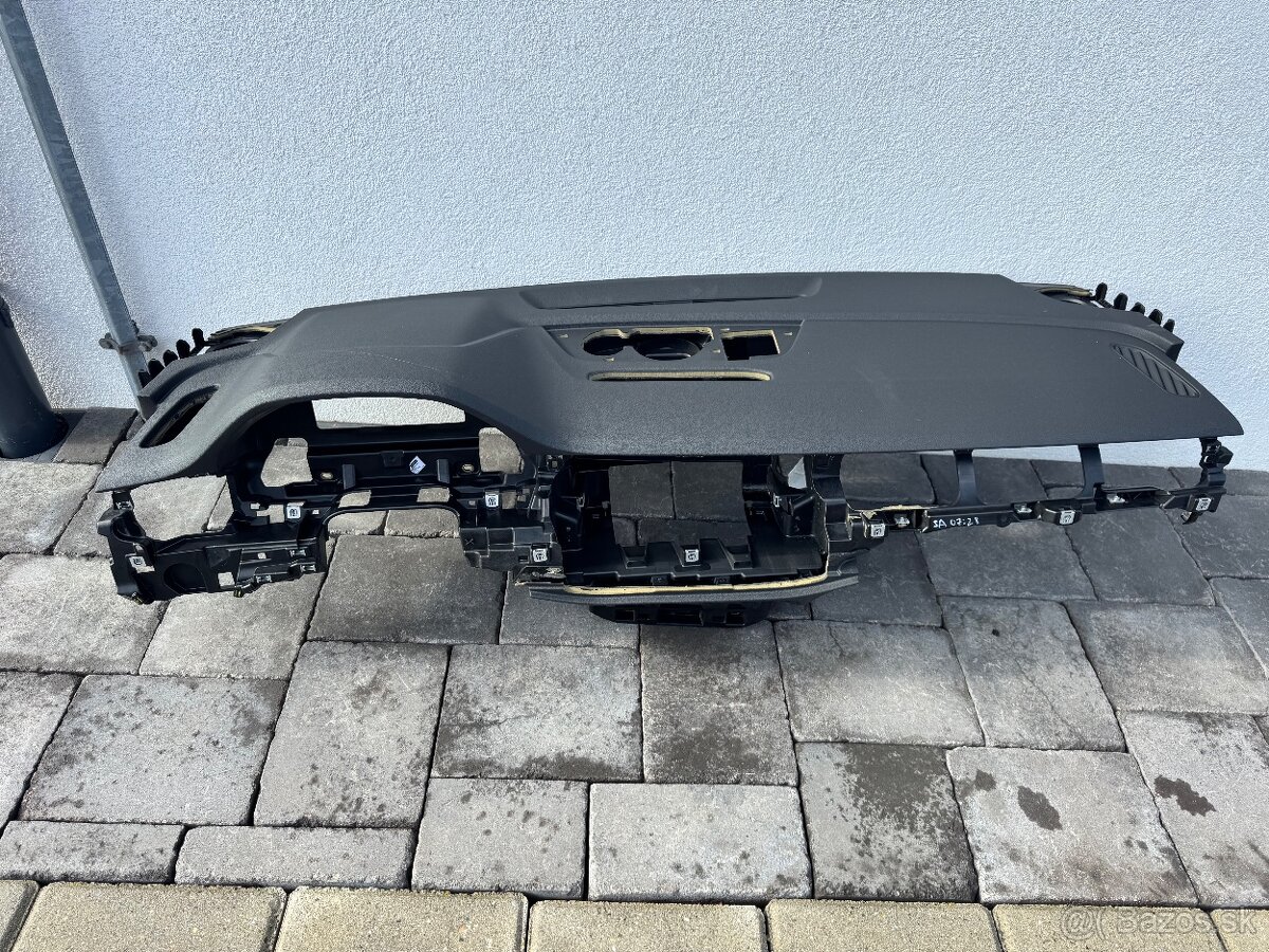 Palubná doska ,palubovky Audi q7 4m0 - 2