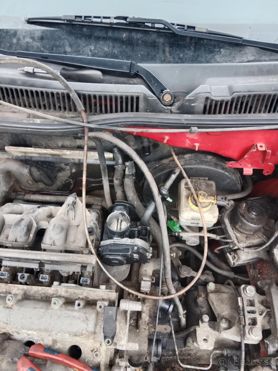 Rozpredám diely z golf 4 1.4 - 2