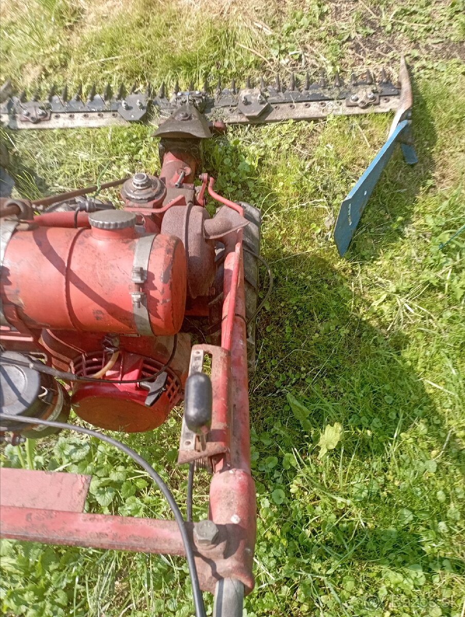 Motorová kosačka lištová s pojazdom - 2