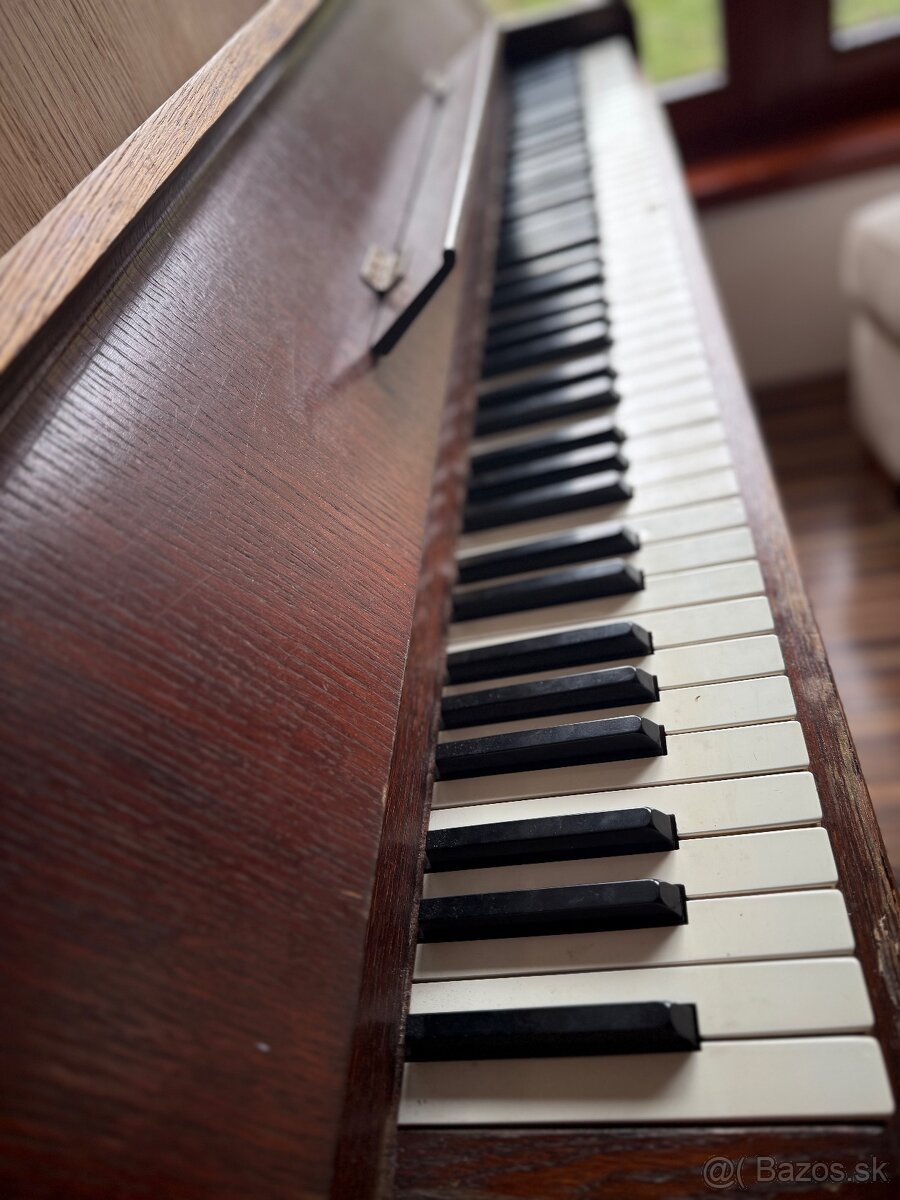 Klavir Scholze - cerstvo maladeny - 2