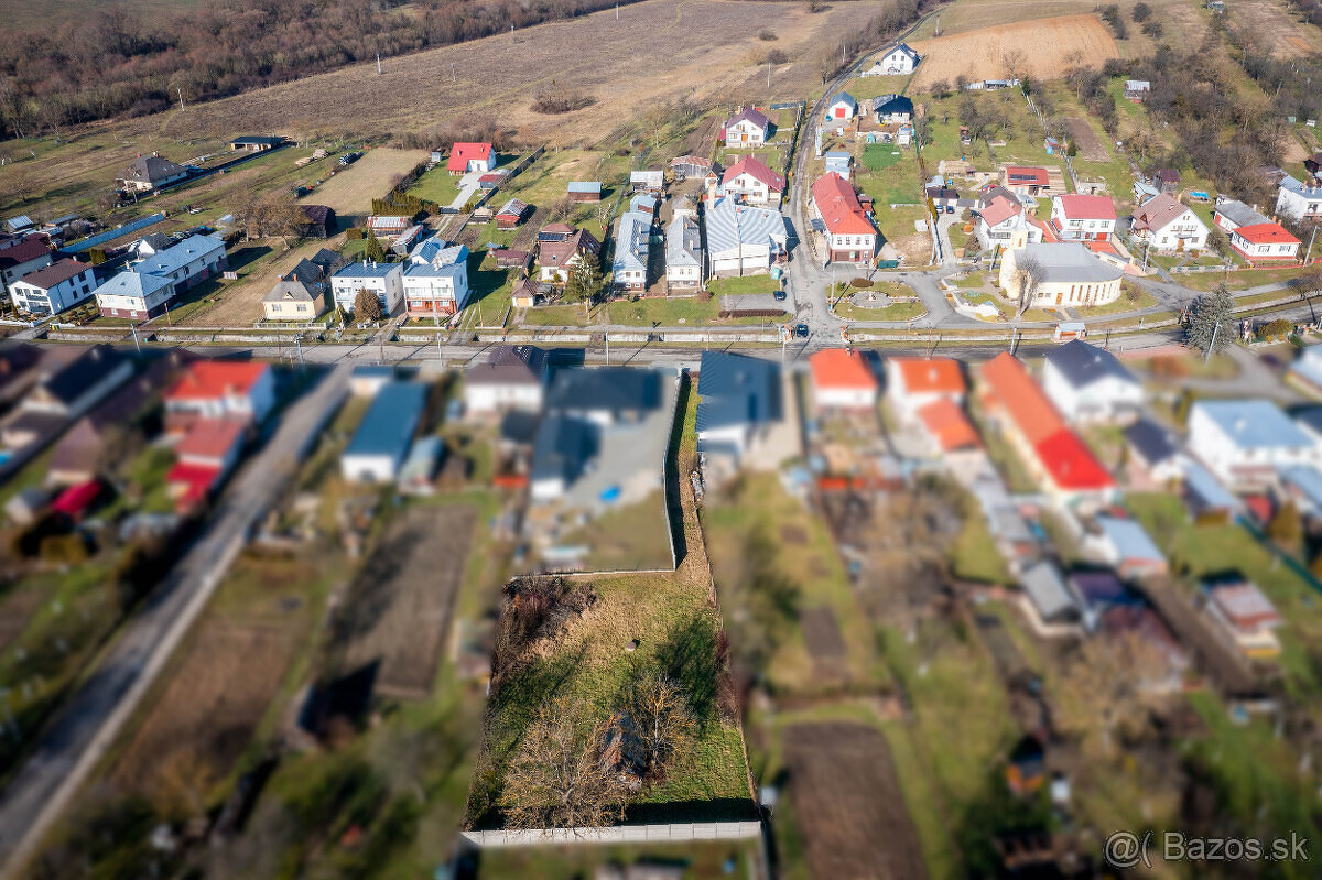 Predaj pozemok v strede obce - 2