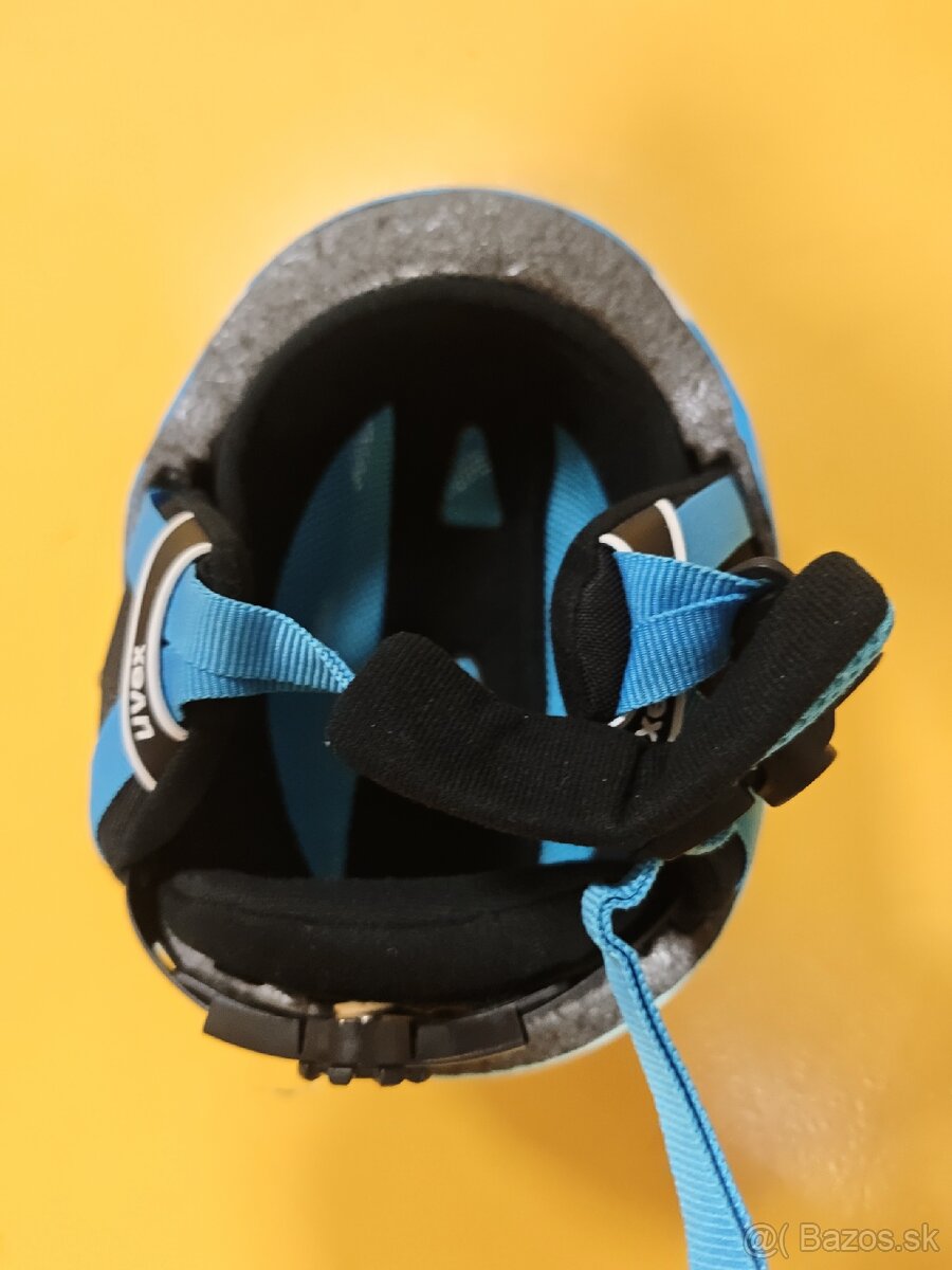UVEX detska lyziarska prilba 48-52 - 2