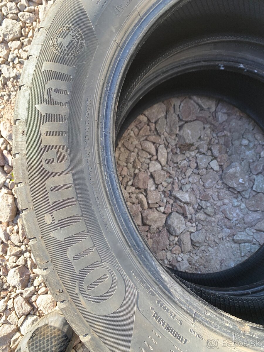 Continental 215/55r17 - 2