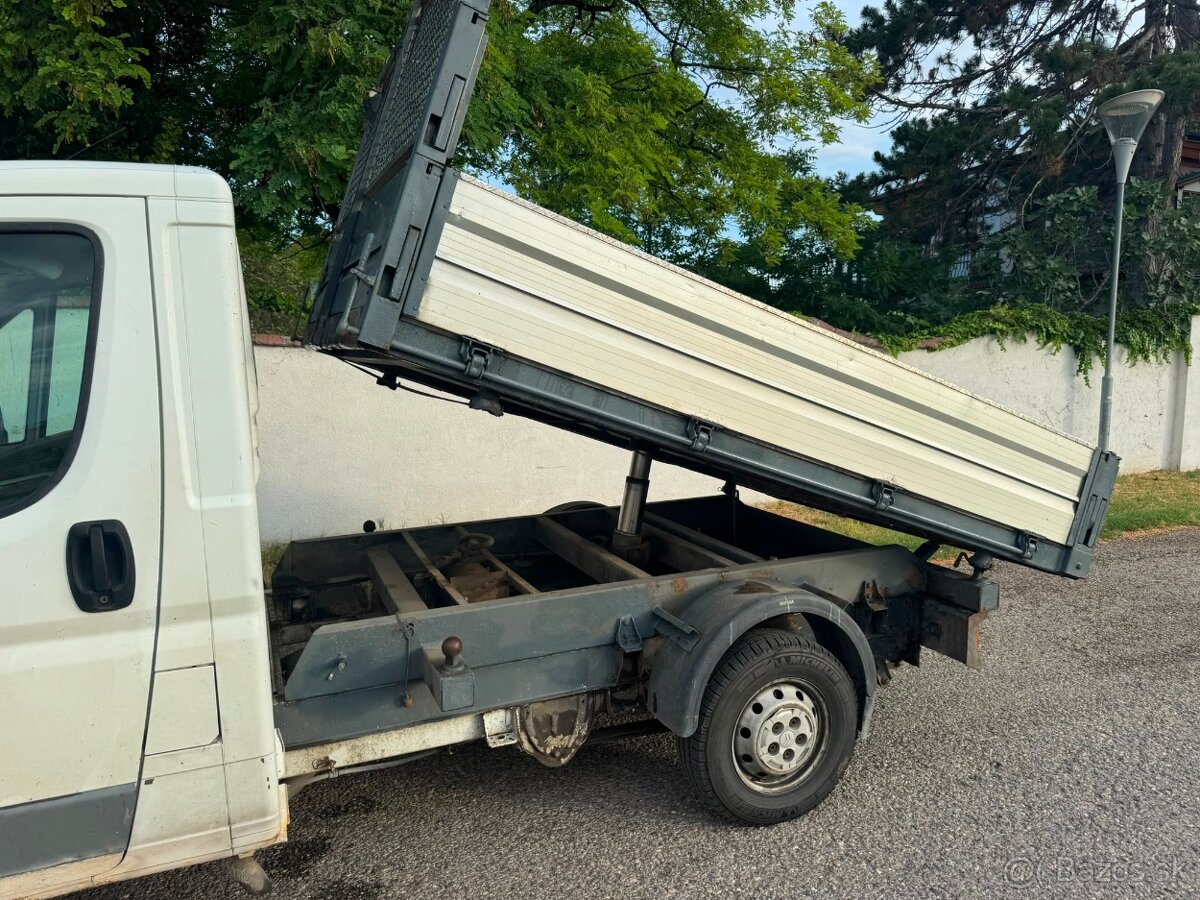 3 STRANNÝ VYKLAPAČ DO 3,5T MOŽNÝ LEASING - 2