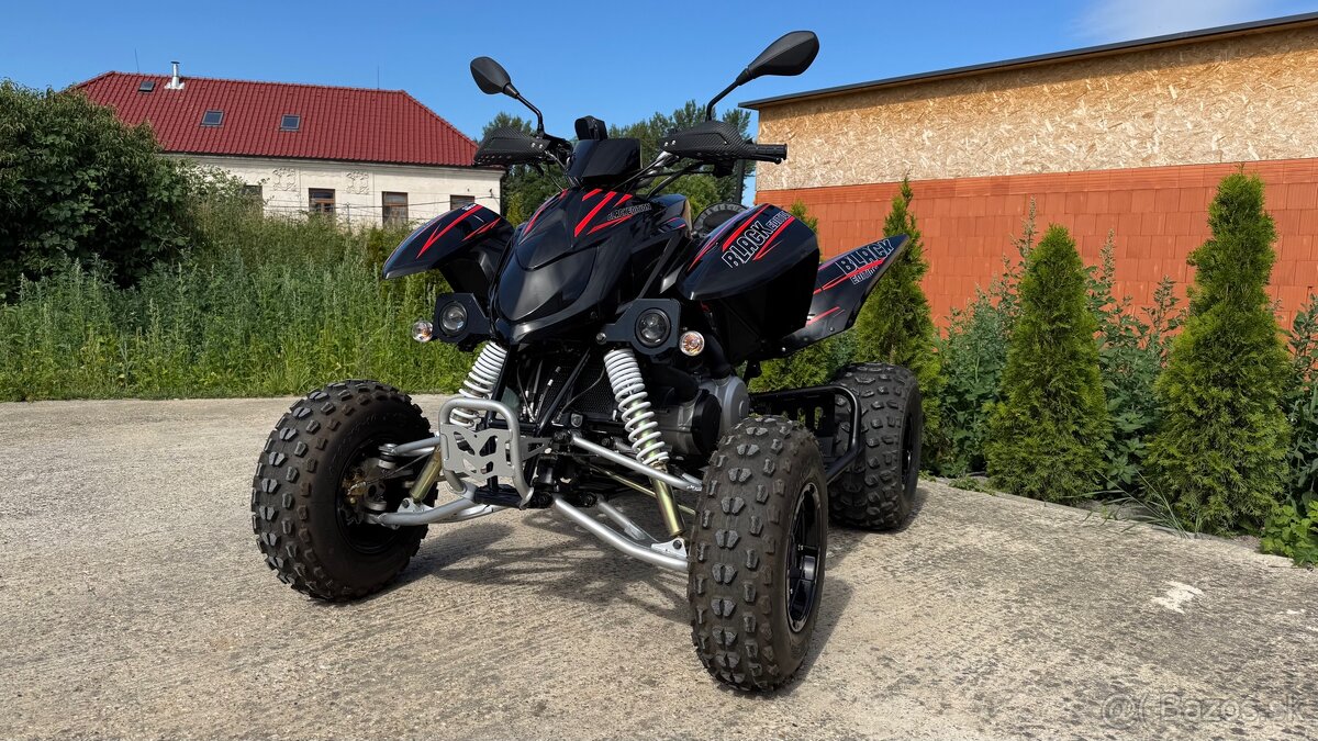 Access Tomahawk 400 Black Edition nájazd 540 km