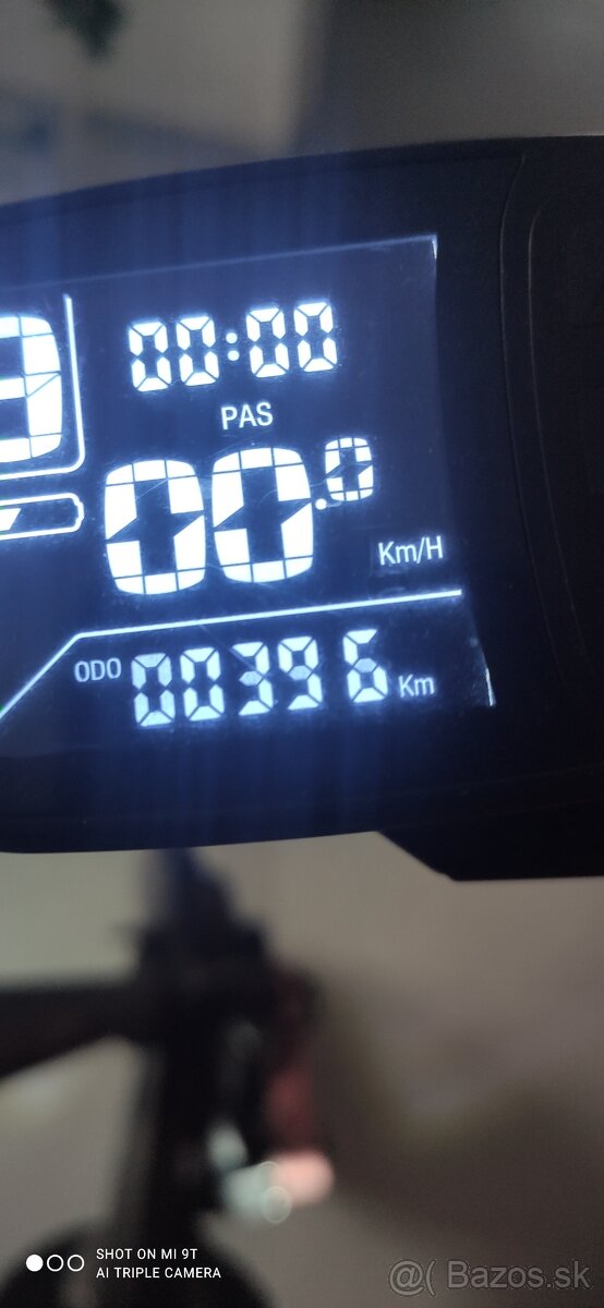 Predám celoodpruženú dvojmotorovú elektrokolobežku Kugoo G B - 2