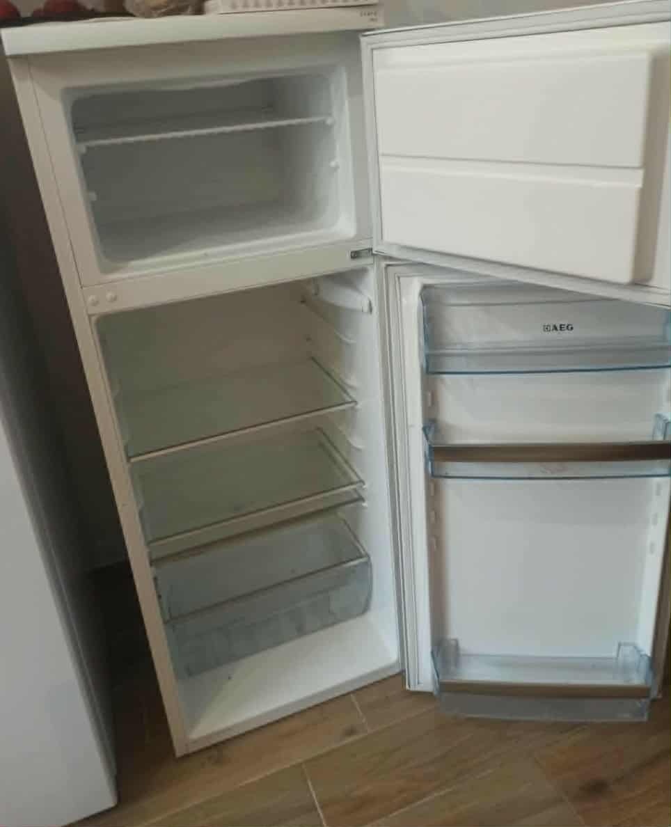 Chladnička s mraznickou AEG CT235 (Electrolux) Objem 234L - 2