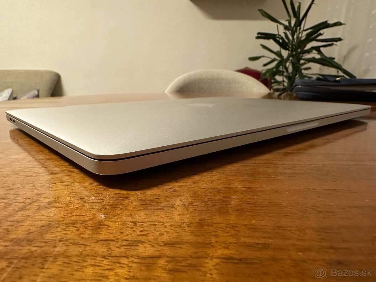Predám MacBook Pro 13" Silver 2019 – Touch Bar, 8GB/128GB - 2