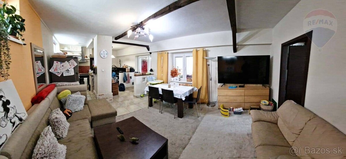 Predaj príjemný zrekonštruovaný 4 izbový vidiecky dom v Rajk - 2