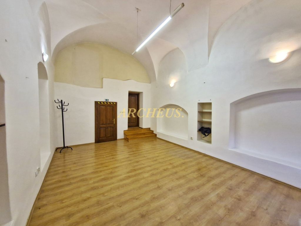 PRIESTORY NA PRENÁJOM - HLAVNÁ ,PREŠOV - 2