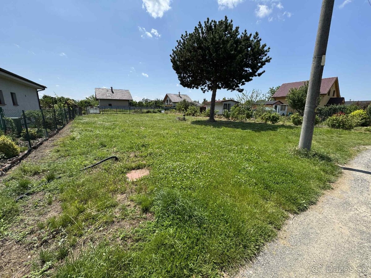 Predám stavebný pozemok neďaleko centra mesta Malacky - 2