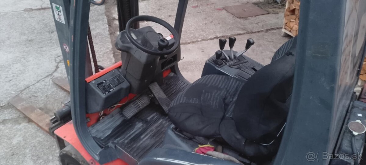 Vysokozdvižný vozík - 2