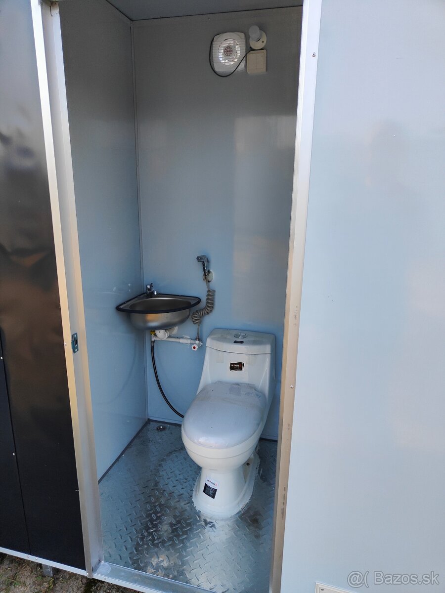 Sanitarny kontajner 8' c. 407 - 2