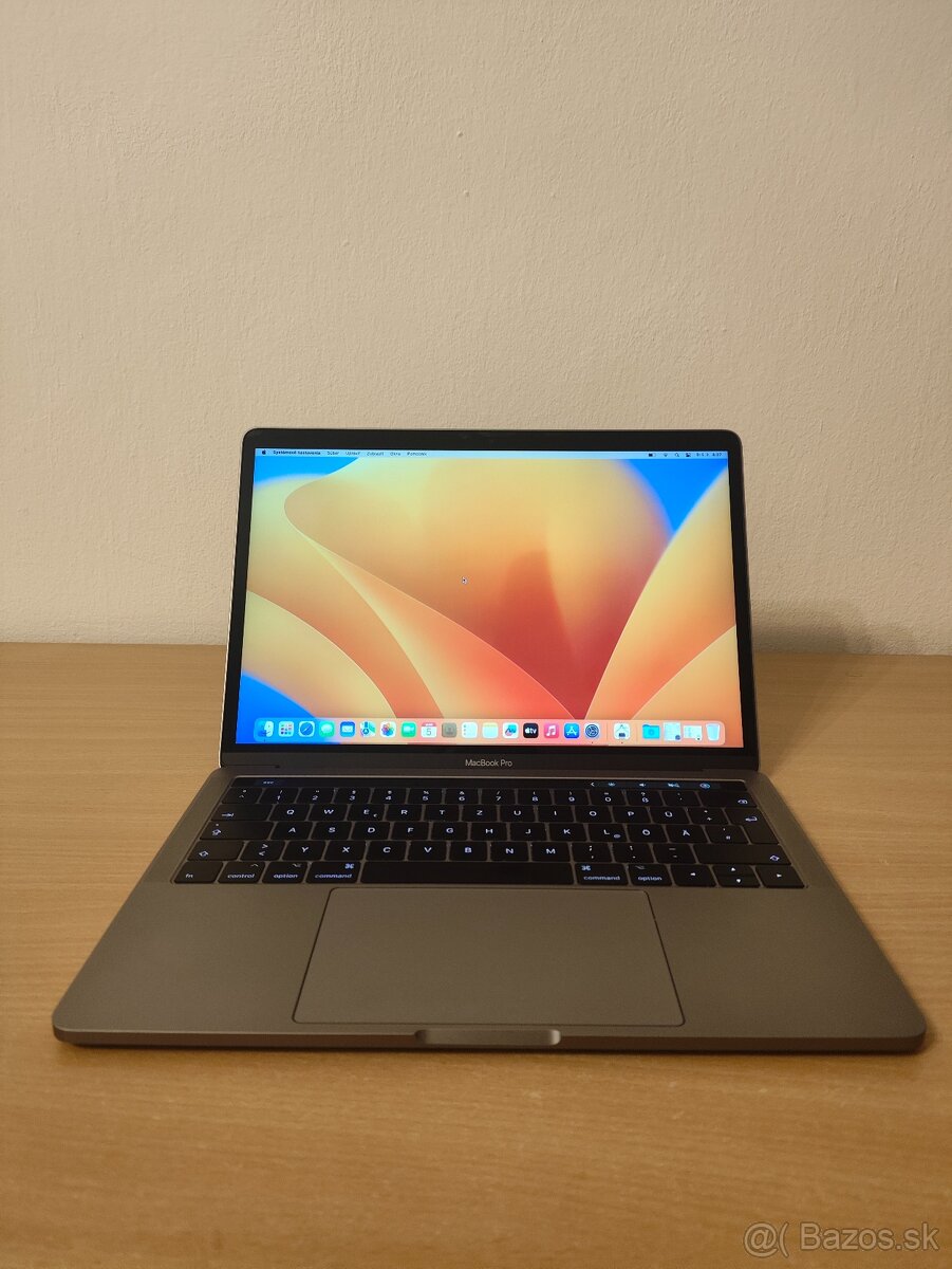 MacBook Pro 2017 13 | Core i5 • 8GB • SSD - 2