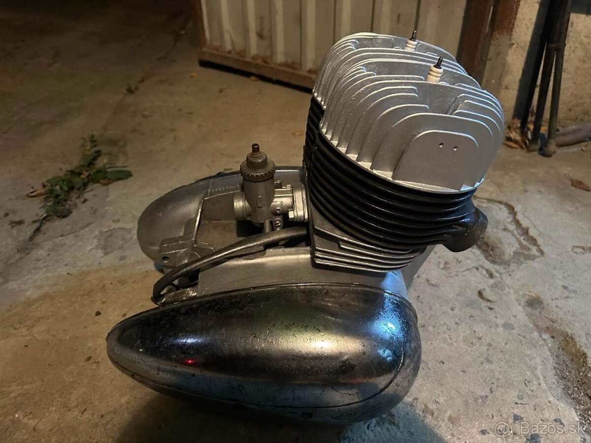 Motor Jawa 360 - 2