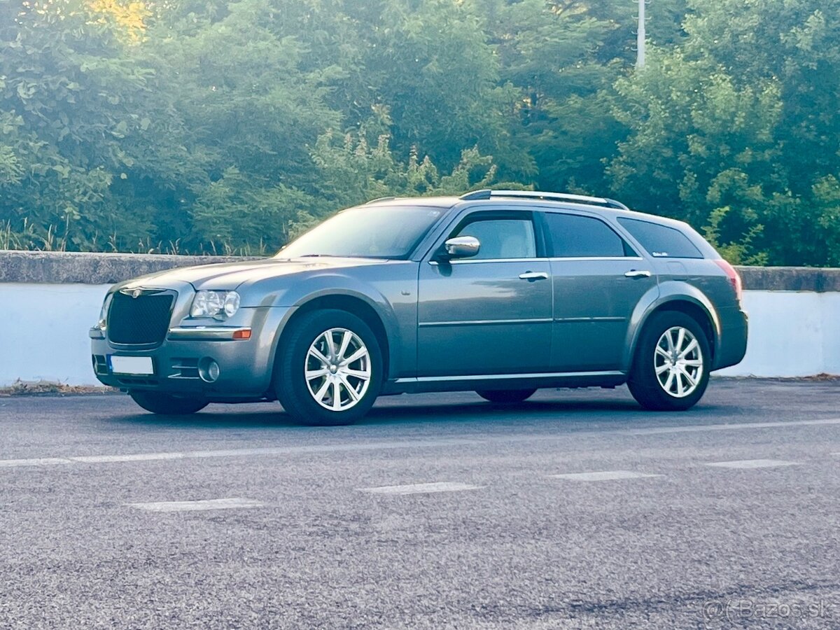 Chrysler 300C Touring 3.5 V6 AWD - 2