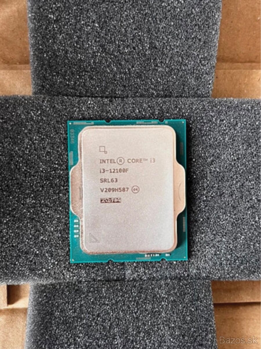 Intel i3 12100f + Stock chladič - 2