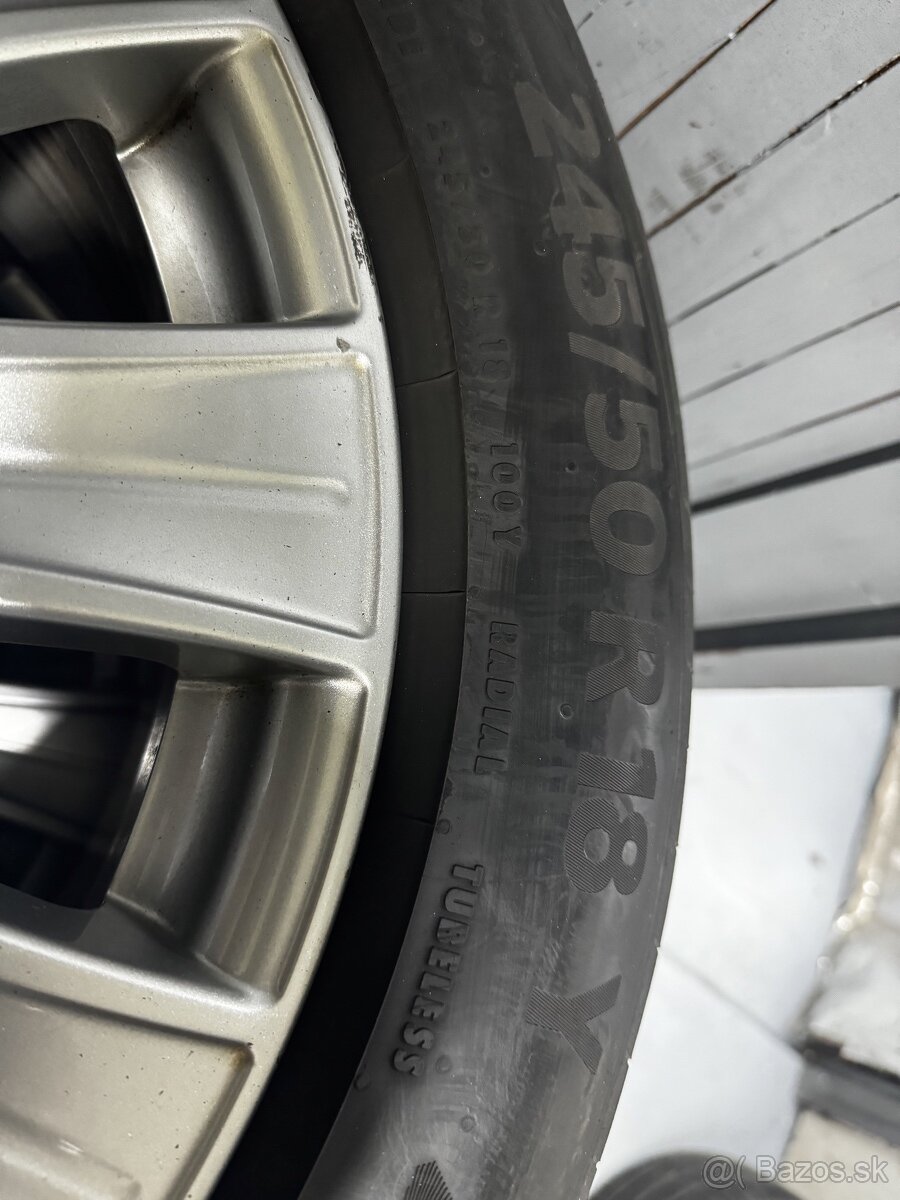 Elektrony Mercedes, pneumatiky ako nové - 2