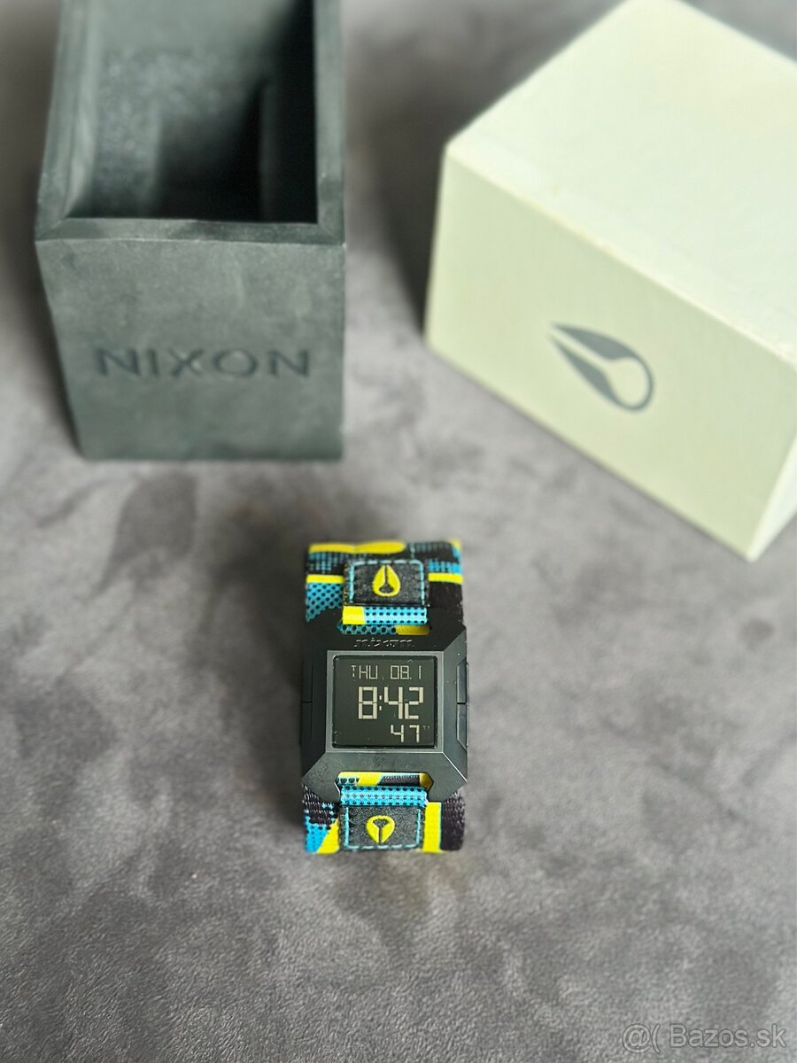 Nixon The Block digital hodinky - 2