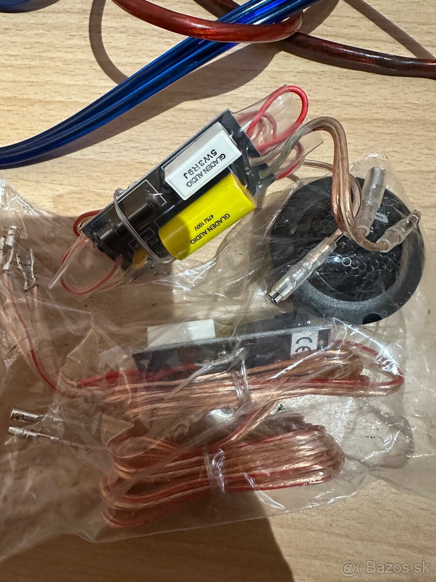 Predám kompletnú sadu audio doplnkov do auta – 15 € - 2