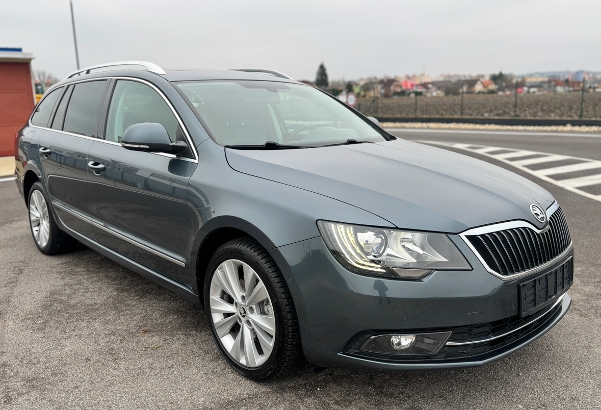 ŠKODA SUPERB 2.0 TDI ELEGANCE PLUS FACELIFT COMBI - 2