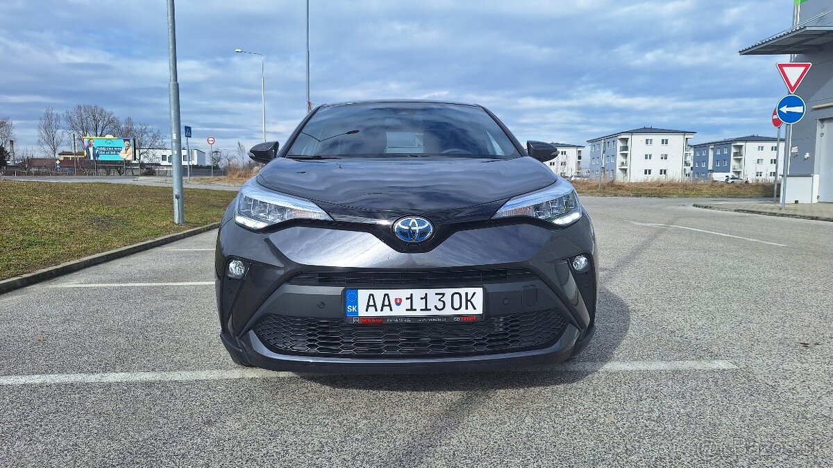 Toyota C-HR 2,0 Hybrid Dynamic Force 184 k e-CVT STYLE - 2