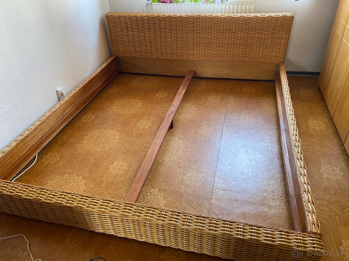 Ratanova nemecka postel 200 x 180 - 2