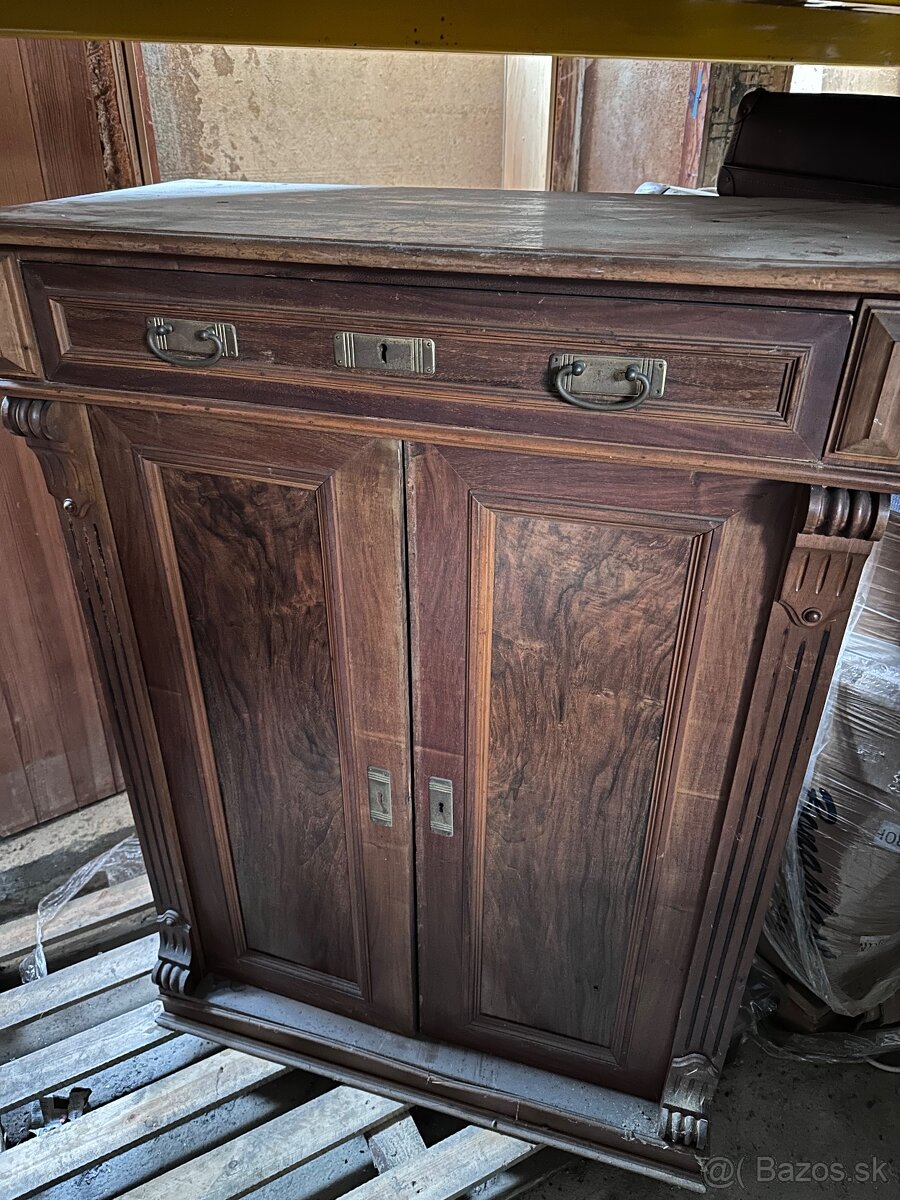 Drevená komoda - 2