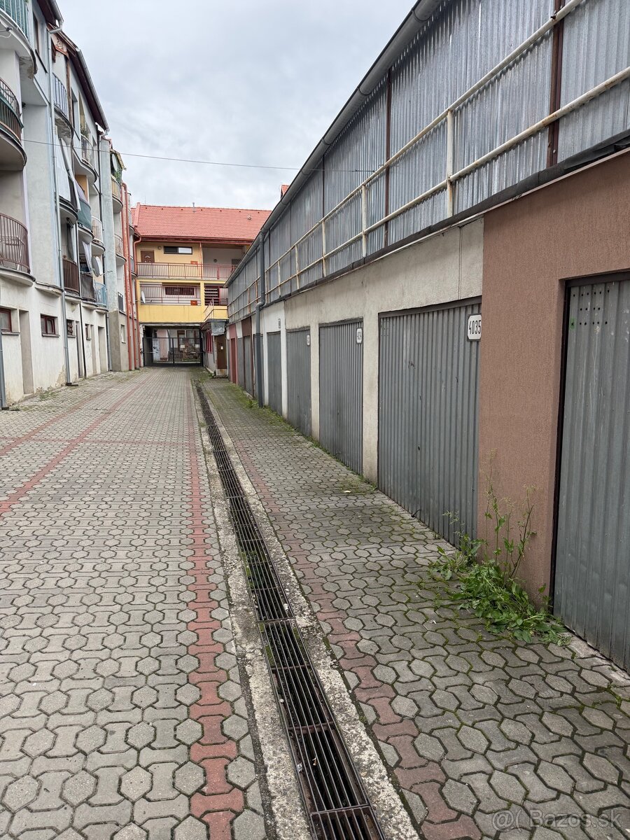 Garáž - 2