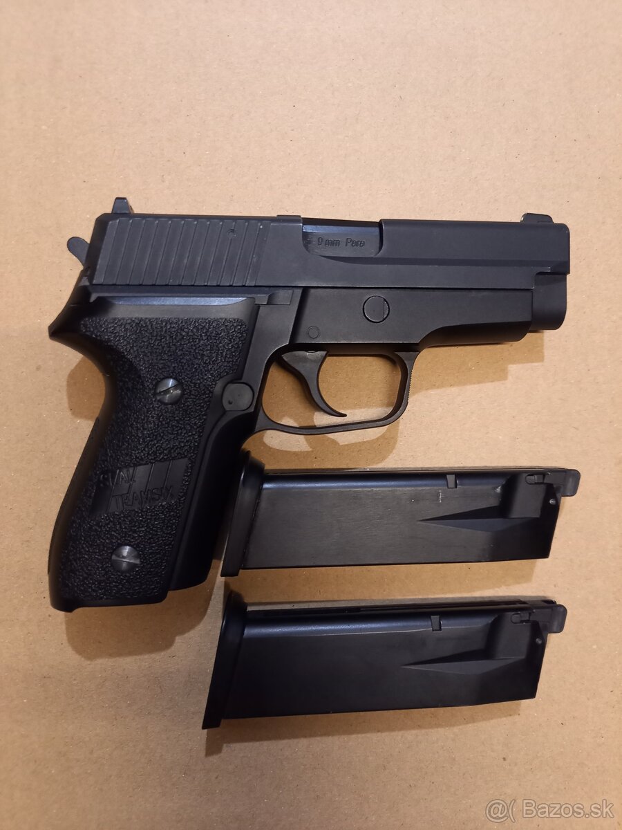 Sig Sauer WE 228, airsoft - 2