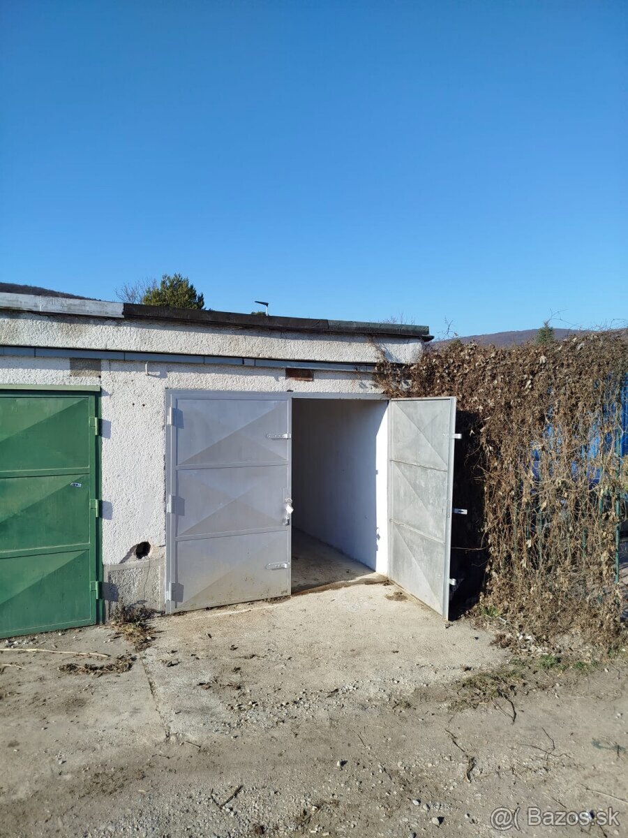 garáž na Skalickej ceste. - 2