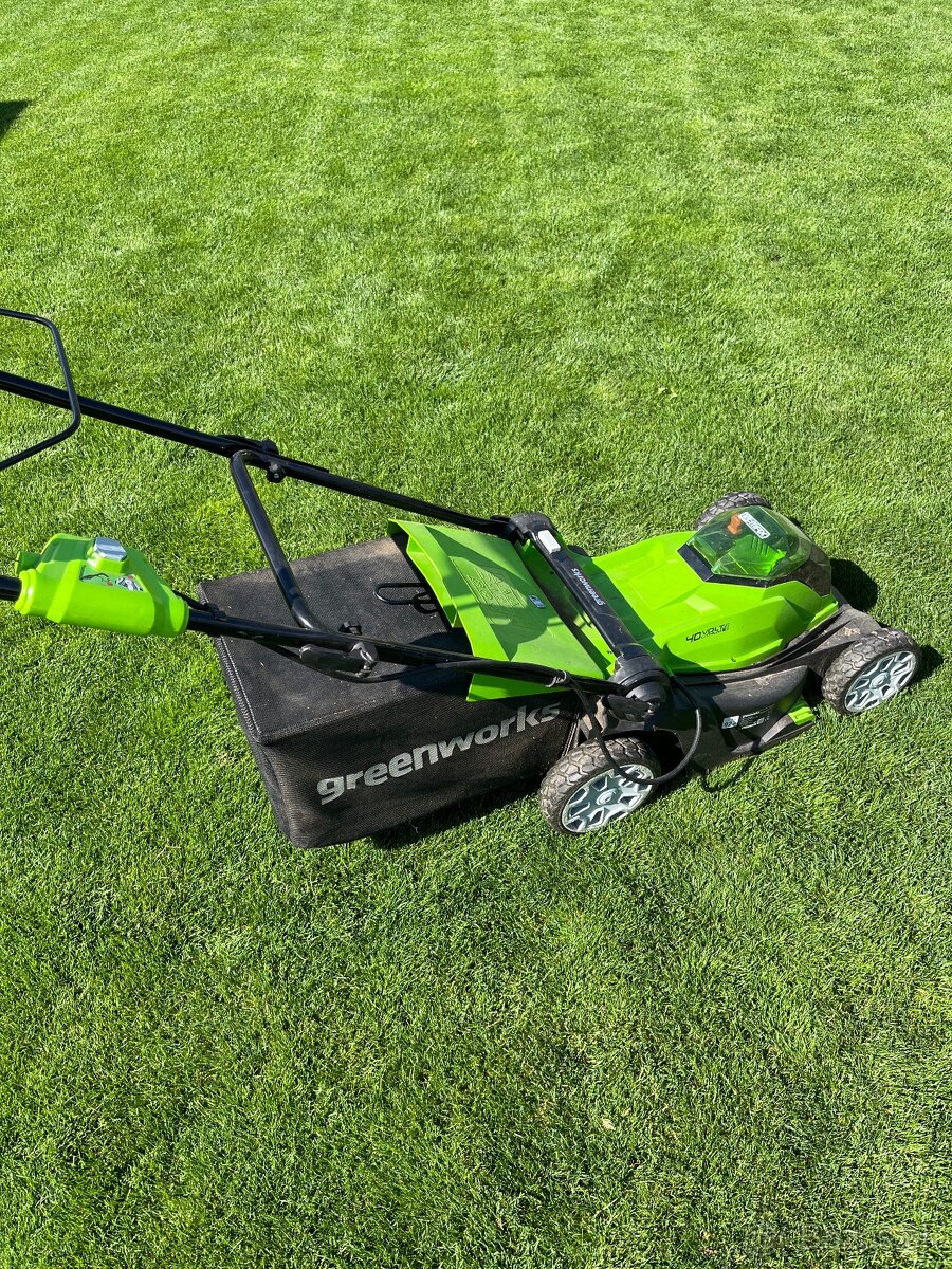 Predám aku kosačku greenworks 40V - 2