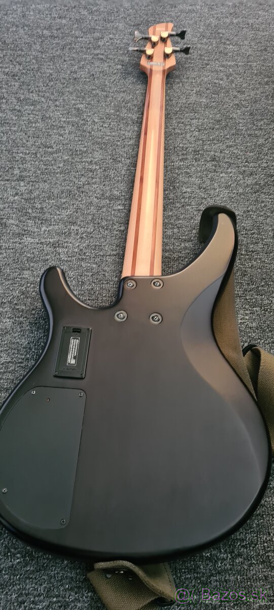 Predám elektrickú štvorstrunovú basgitaru Yamaha TRBX 504 - 2