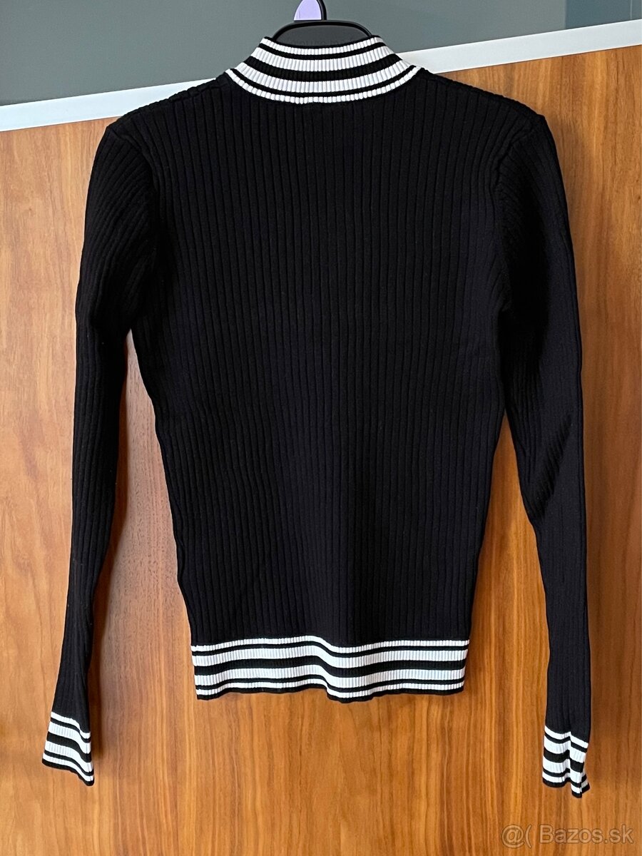 H&M čierny obtiahnutý crop dámsky rolák štvrtinový zips 36 S - 2