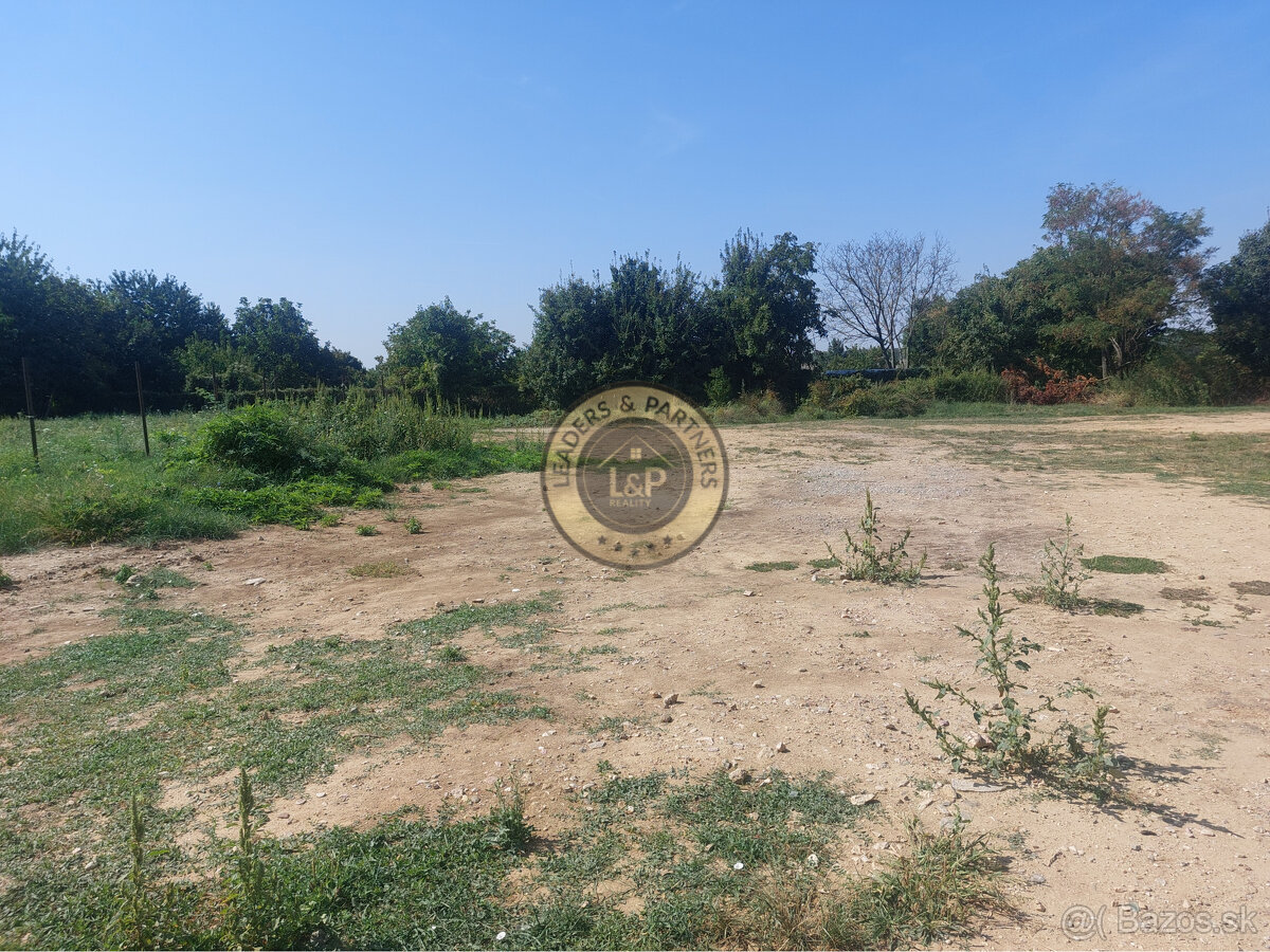 Na predaj pozemok Nitra- Klokočina 395m2 - 2